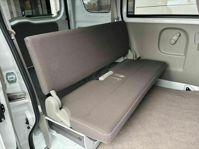 CLIPPER VAN
