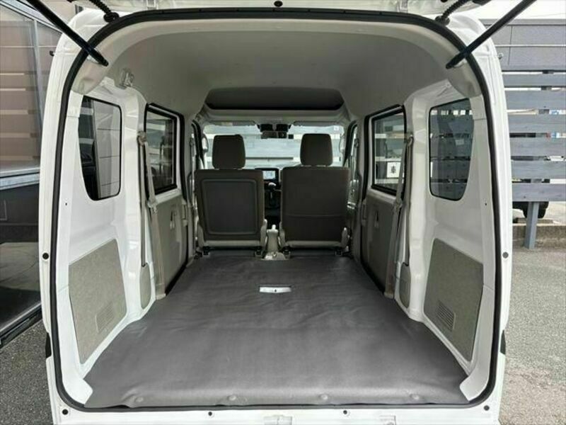 CLIPPER VAN