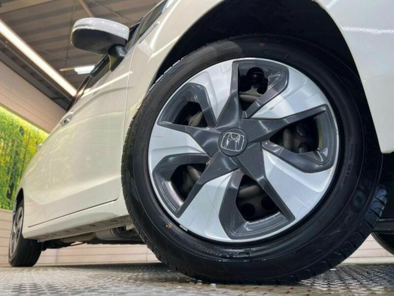 FIT HYBRID-13