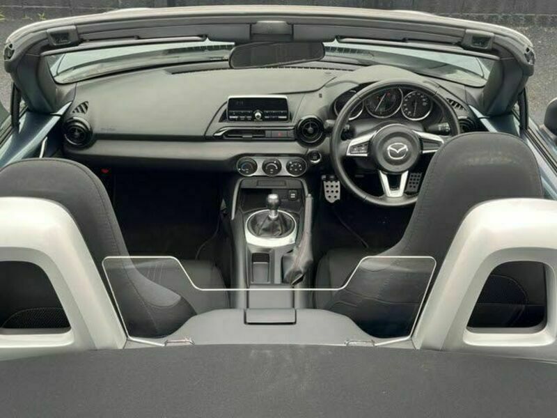 ROADSTER-1