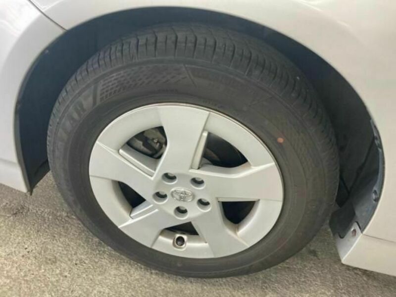 PRIUS-9