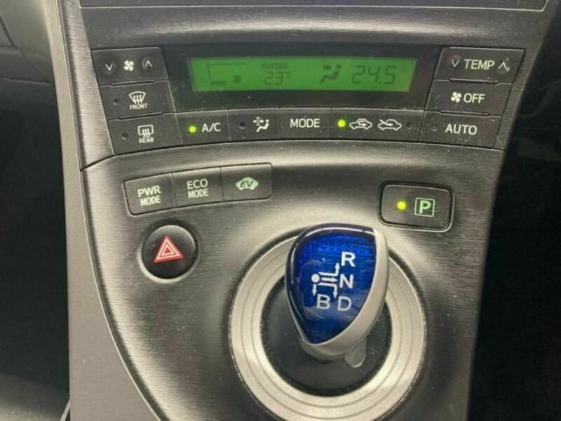 PRIUS-19