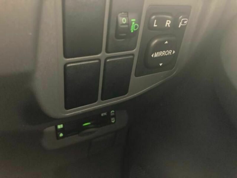 PRIUS-22