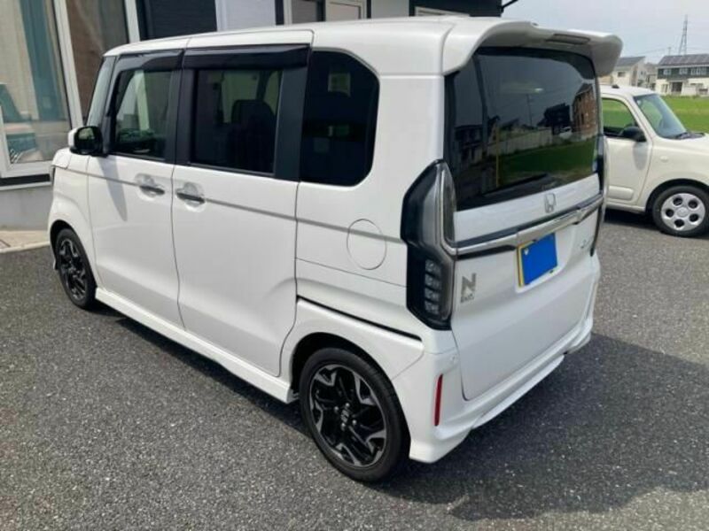 N BOX CUSTOM