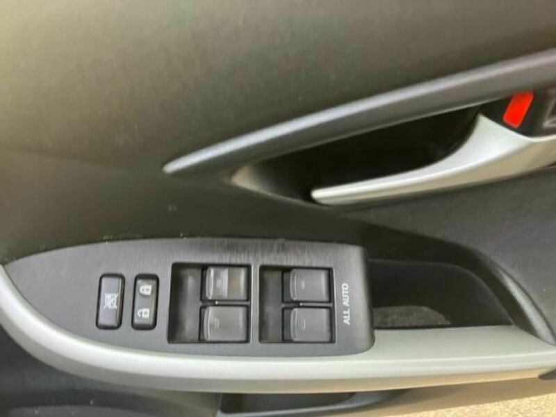 PRIUS-10