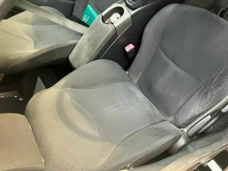 PRIUS-11