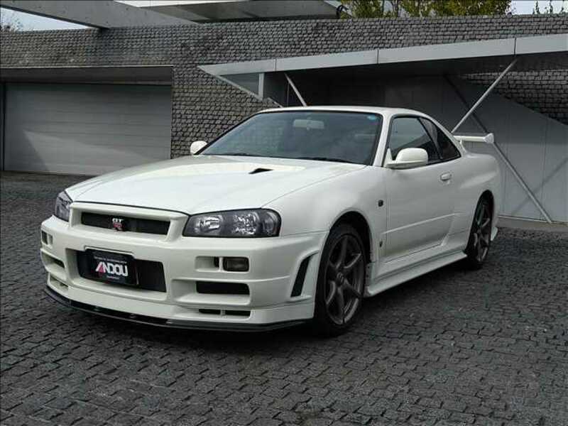 NISSAN SKYLINE