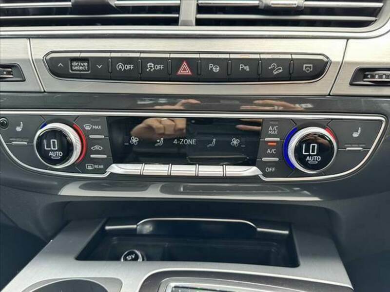 Q7