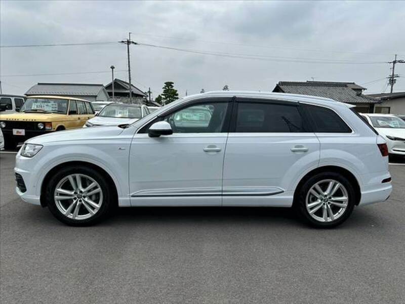 Q7