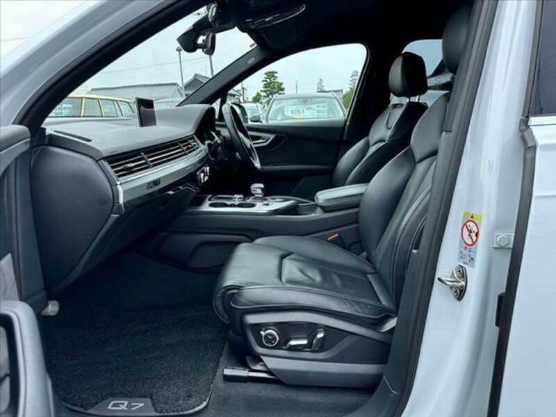 Q7
