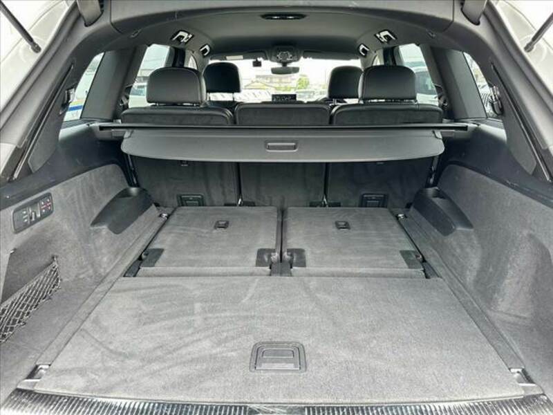 Q7