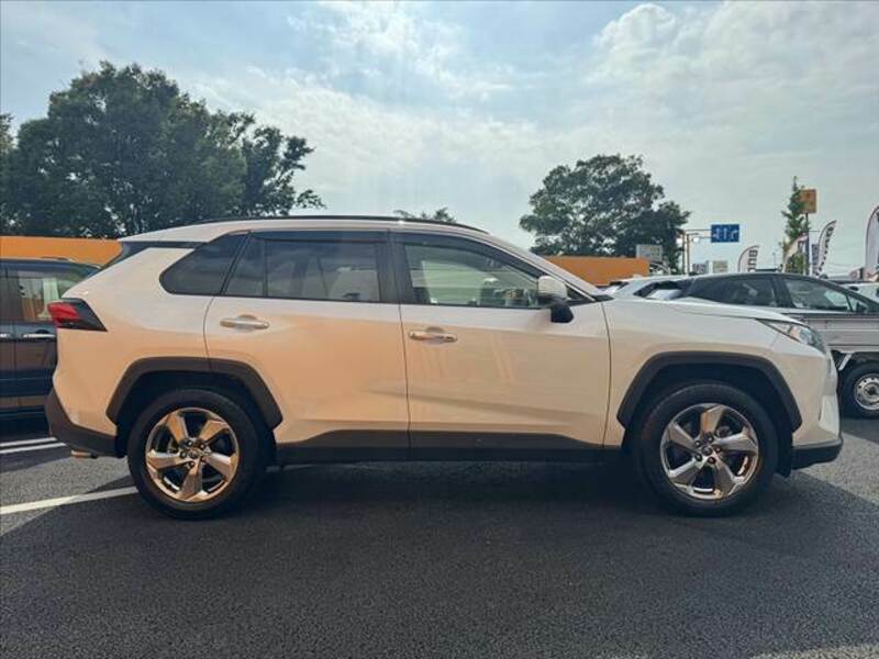 RAV4