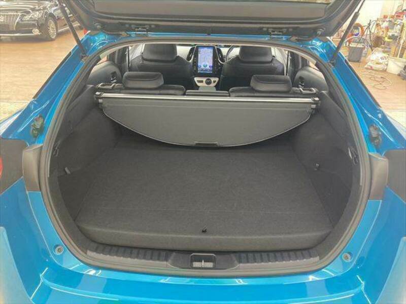 PRIUS PHV
