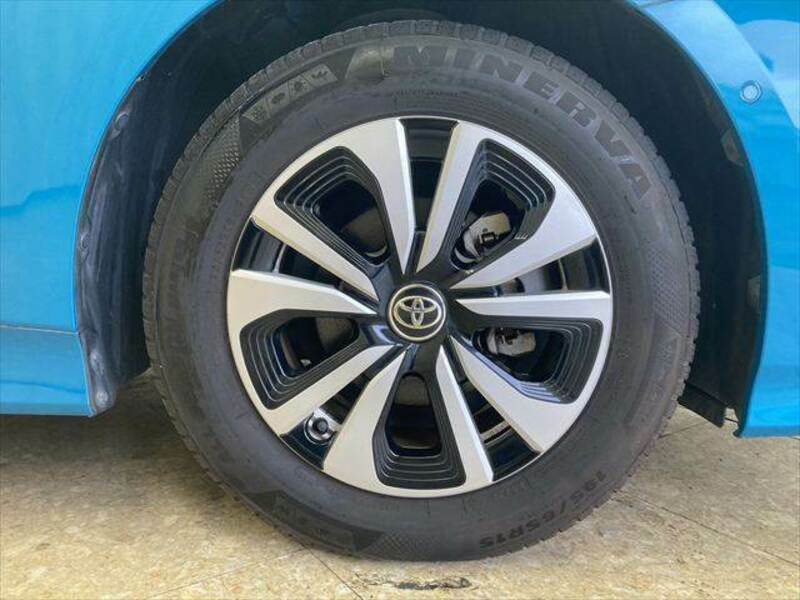 PRIUS PHV