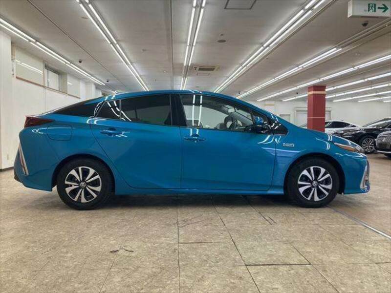 PRIUS PHV