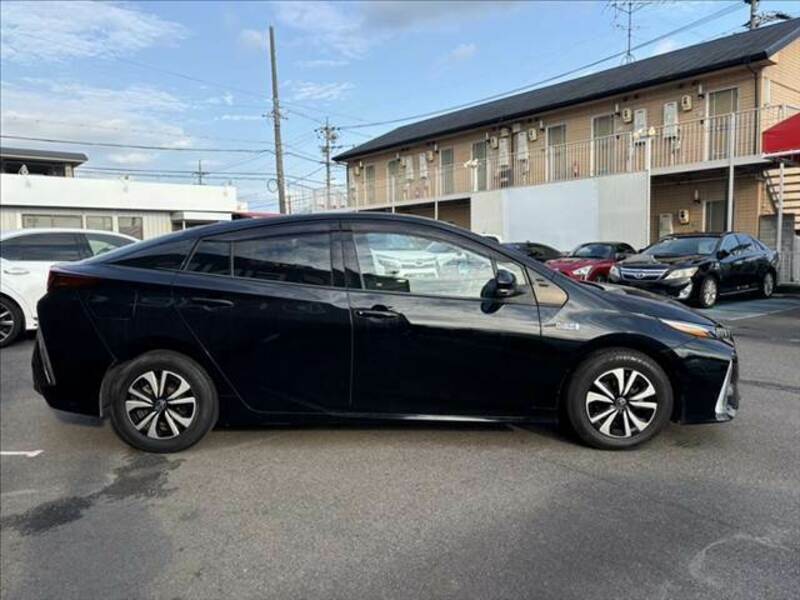 PRIUS PHV