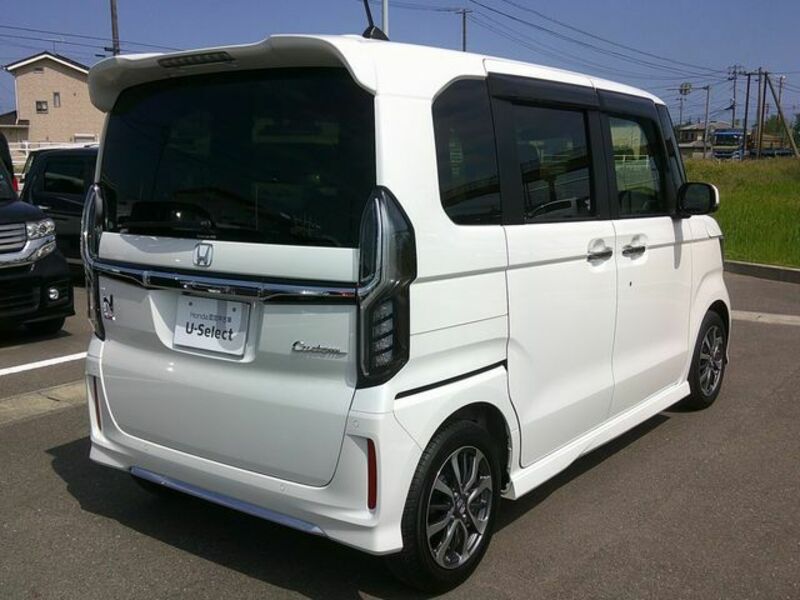 N BOX CUSTOM