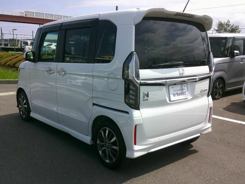 N BOX CUSTOM