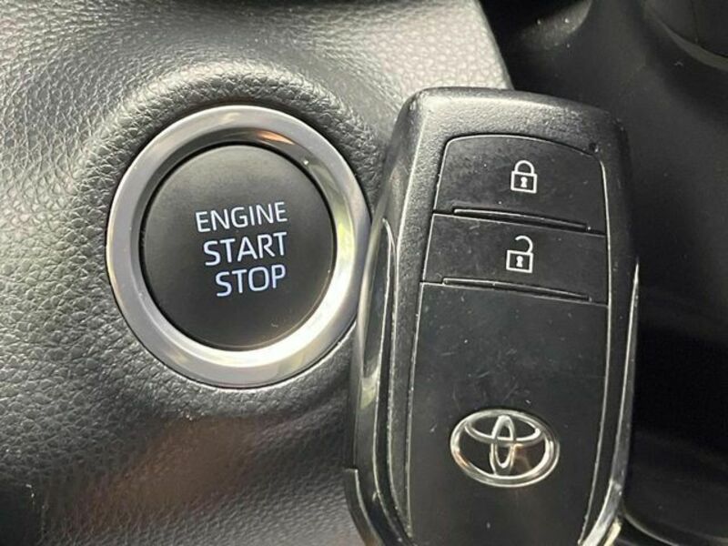 YARIS-7