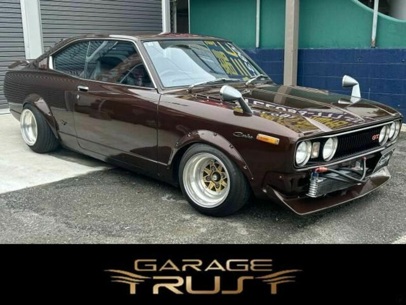 TOYOTA CARINA