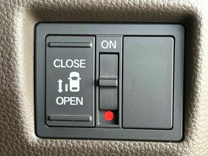N BOX