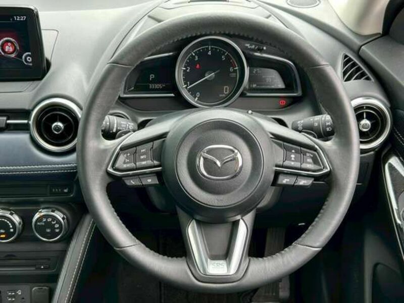 MAZDA2