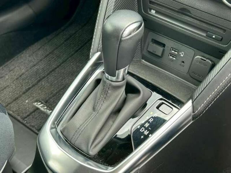 MAZDA2