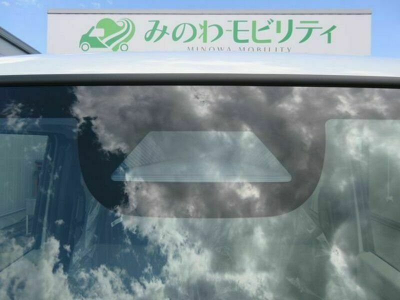 N BOX