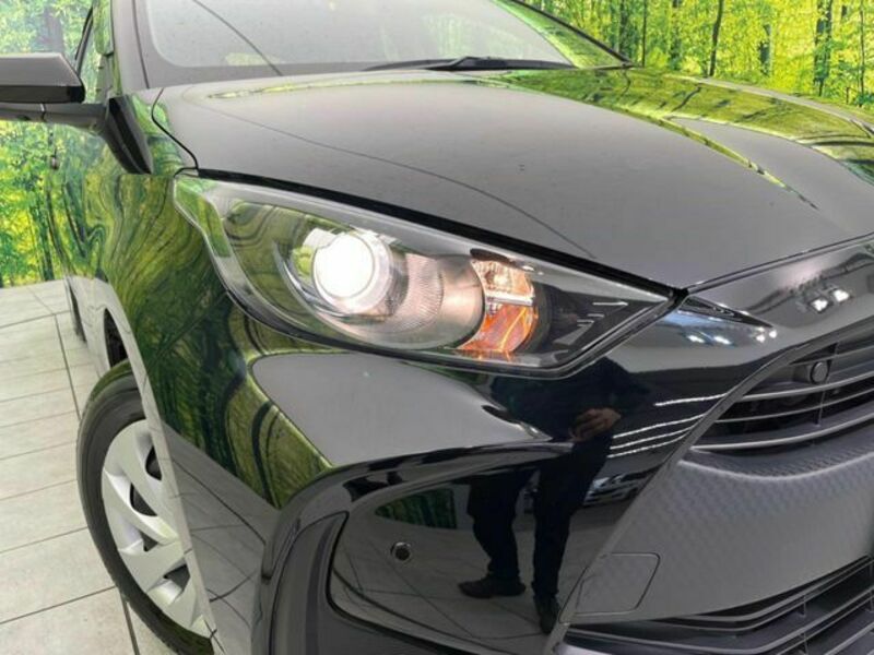YARIS-11