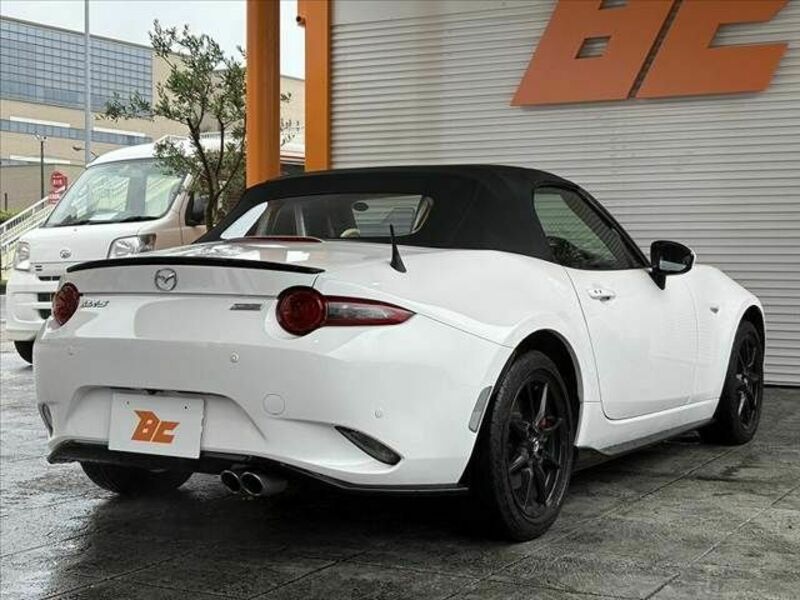 ROADSTER