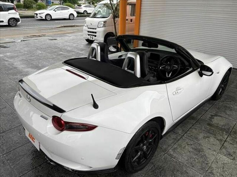 ROADSTER