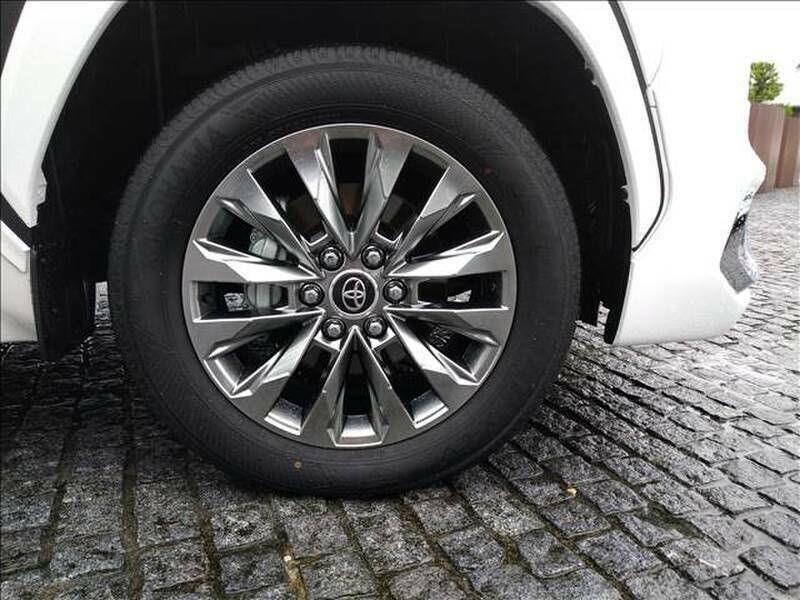 LAND CRUISER