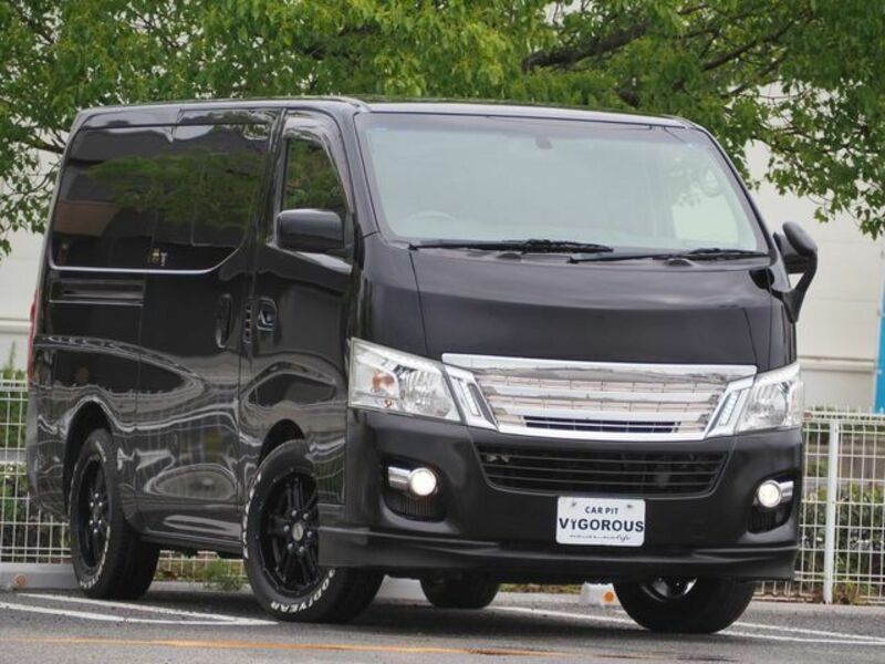 NV350 CARAVAN-0