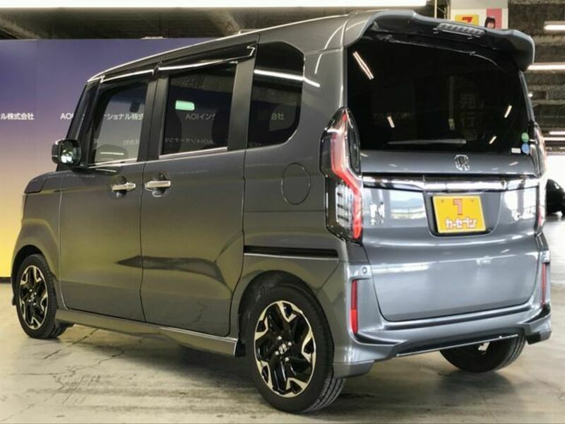 N BOX CUSTOM