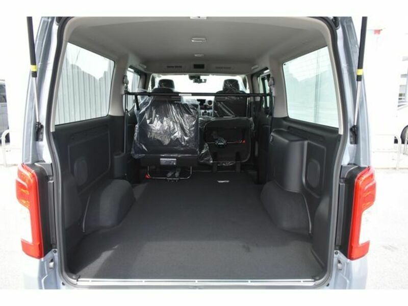 NV350 CARAVAN