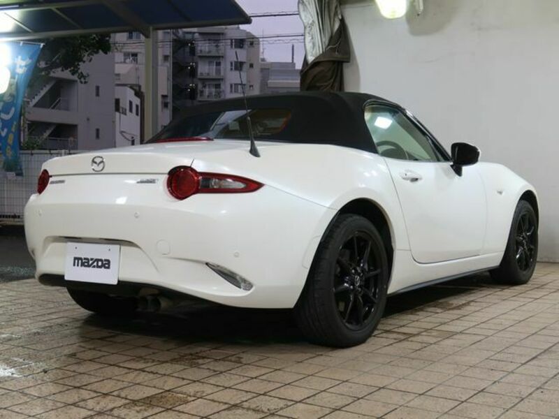 ROADSTER