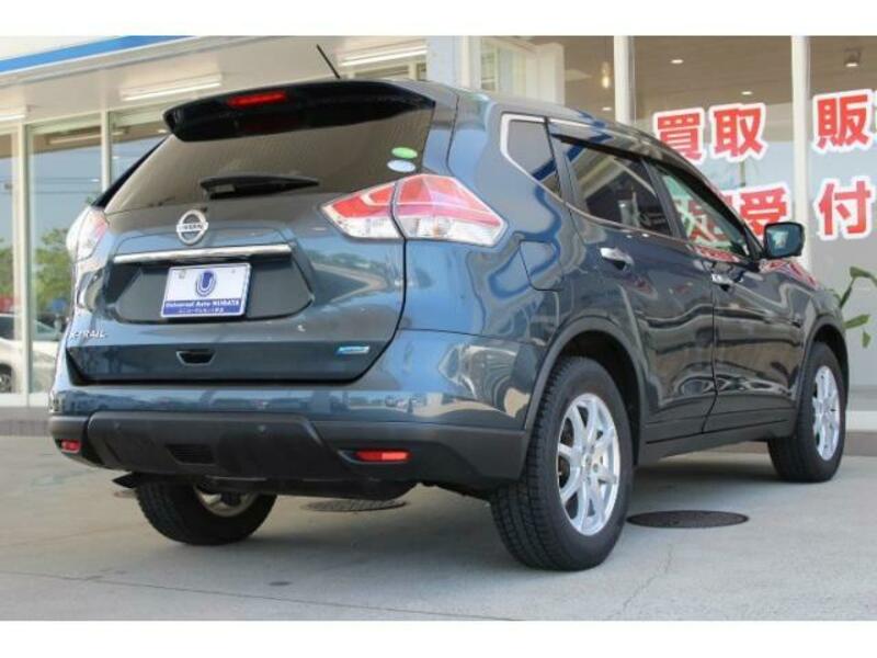 X-TRAIL