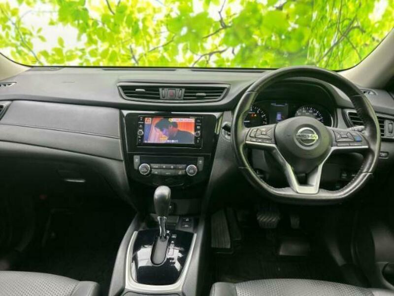 X-TRAIL