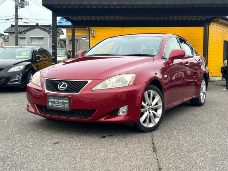 LEXUS IS
