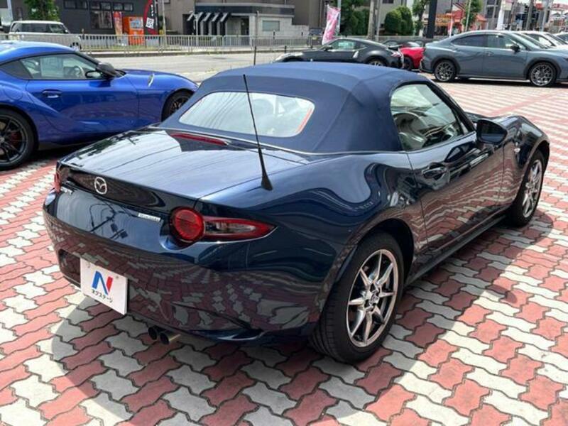 ROADSTER