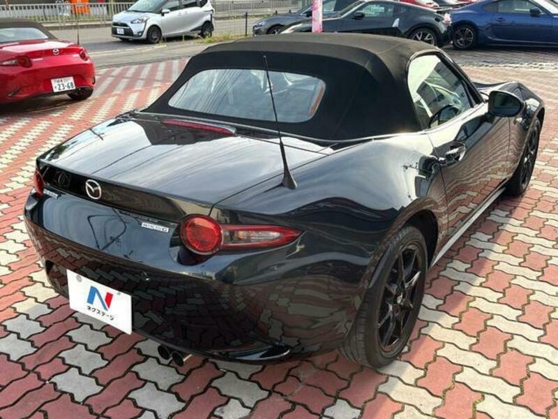 ROADSTER