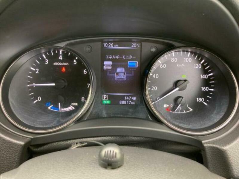 X-TRAIL
