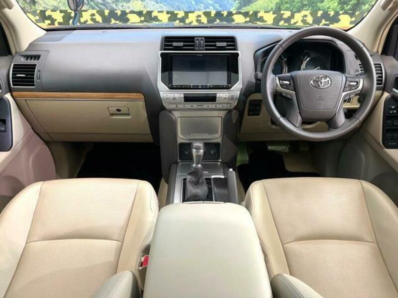 LAND CRUISER PRADO-1