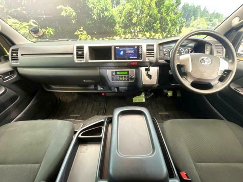 HIACE VAN-1