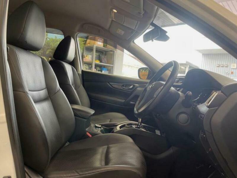X-TRAIL