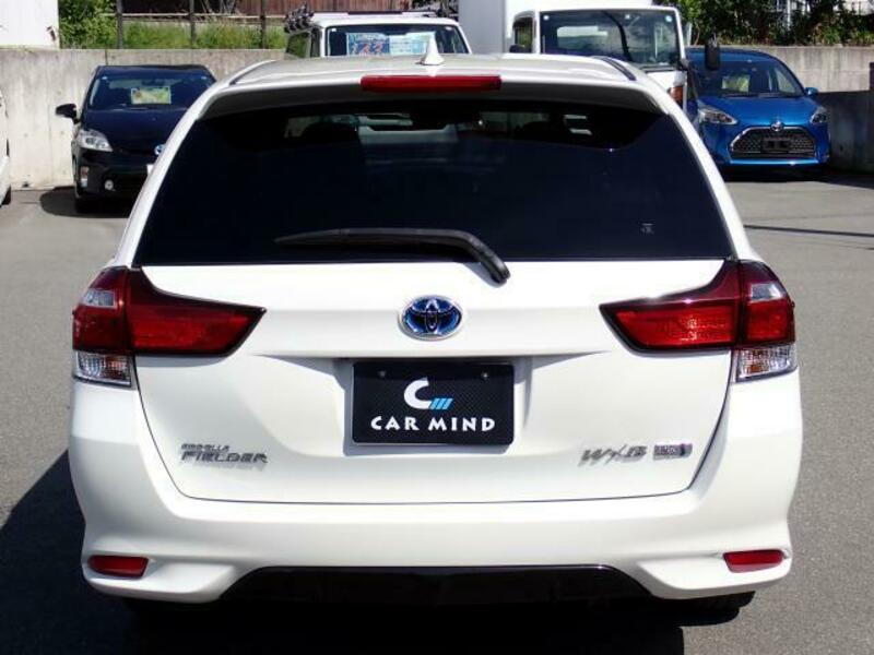 COROLLA FIELDER