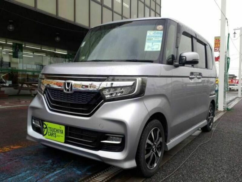 N BOX CUSTOM