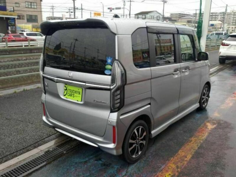 N BOX CUSTOM