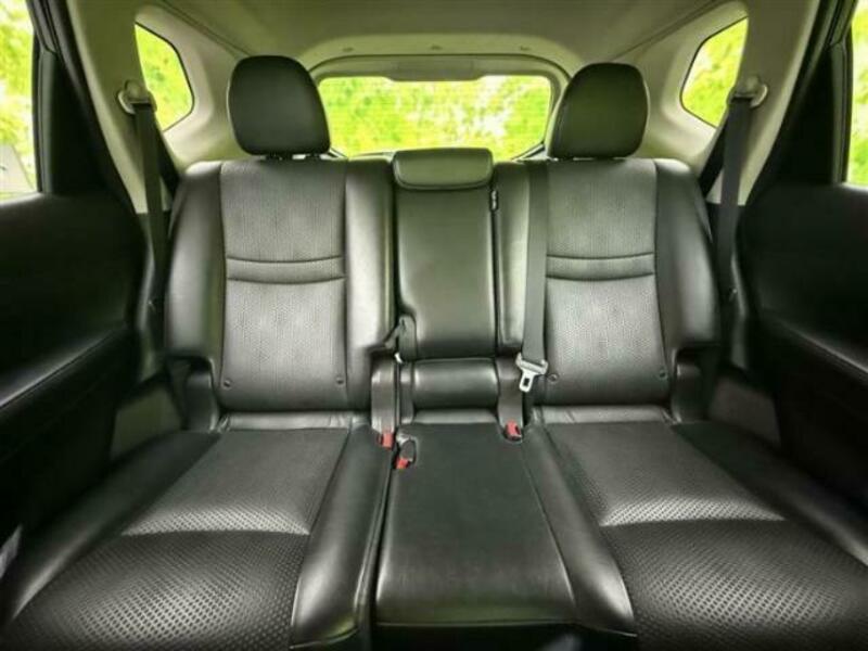X-TRAIL