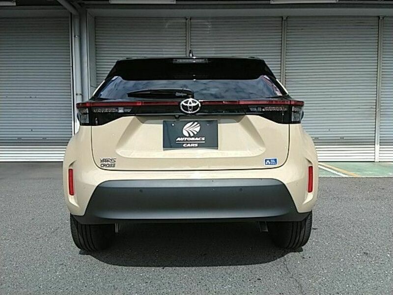 YARIS CROSS